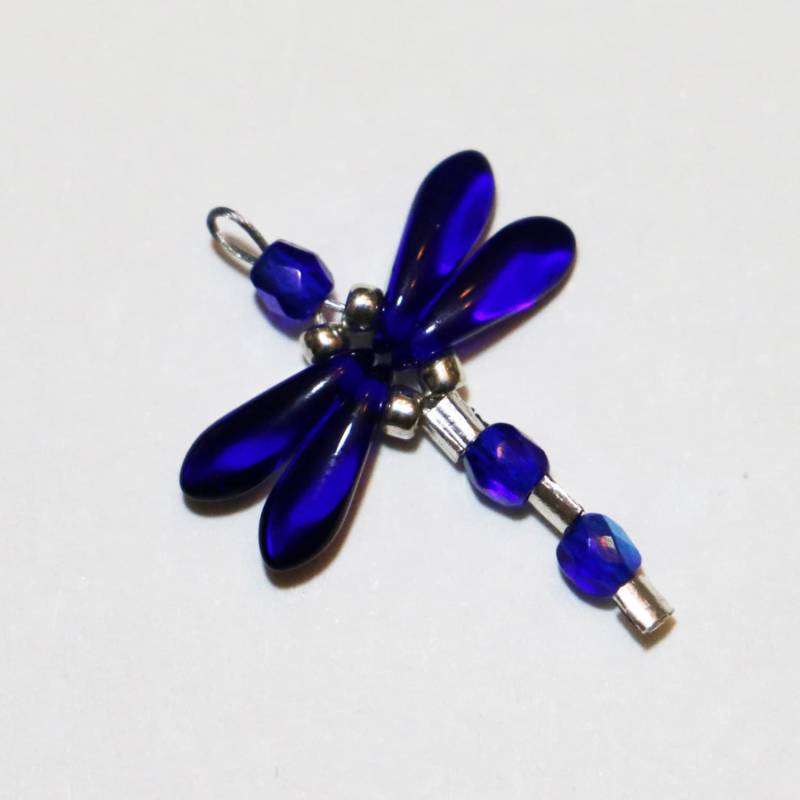 Kleine September Birthstone Libelle - Saphir Kleine September Birthstone Libelle - Saphir von thediamondragonfly