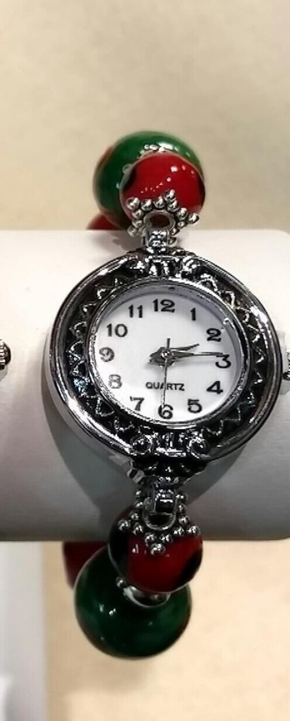 Perlen Armbanduhr Weihnachtsarmband Perlen Armbanduhr Weihnachtsarmband von thedragonpurple