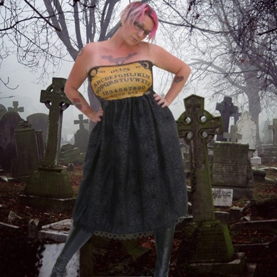 Maßgeschneiderte Ouija Brett Spinnennetz Party Schwarzes Kleid Goth Halloween von thegeekgarden