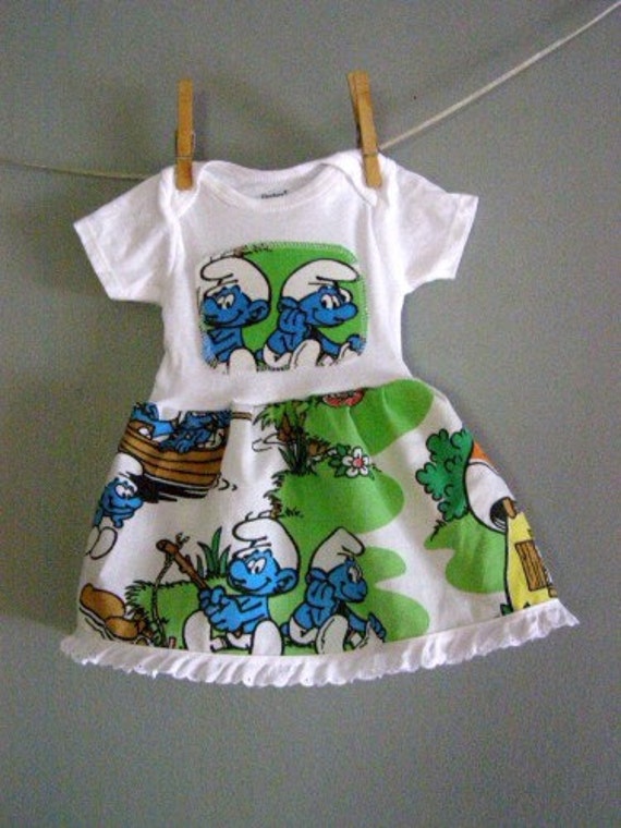 Smurf Onesie Tutu Dress Babyausstattung Hippie-Karikatur-Vintage-stoff von thegeekgarden