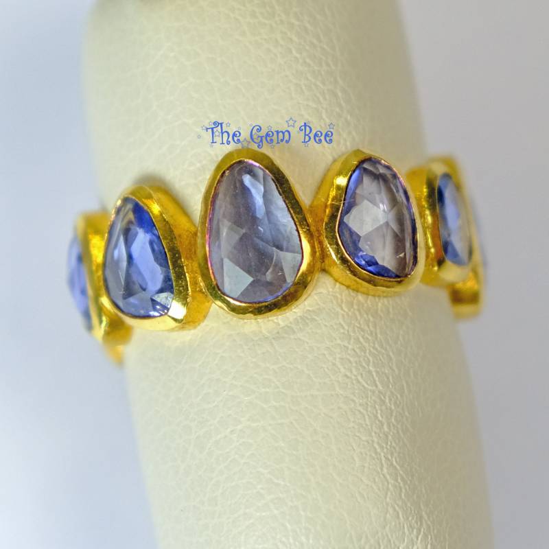 18K Solid Gelbgold Blauer Saphir Freeform Rose Cut Scheiben Eternity Ring Größe 7 von thegembee
