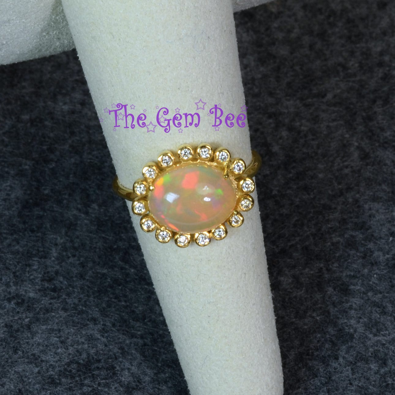 18K Massiver Gelbgold Feiner Auffälliger Opal Diamant Halo Ring Gr. 6 von thegembee