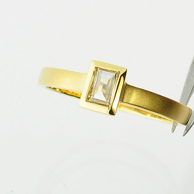 18K Massiver Gold Rio Tinto Stapelbarer Diamant Ring Größe 6 von thegembee