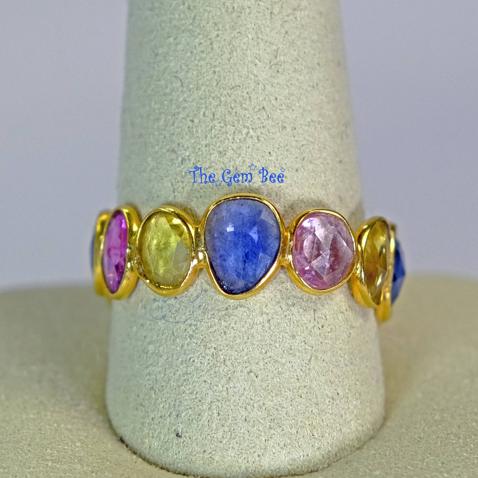 18K Solid Gelbgold Multi Color Saphir Freiform Rose Cut Scheiben Eternity Bandring Größe 10 von thegembee