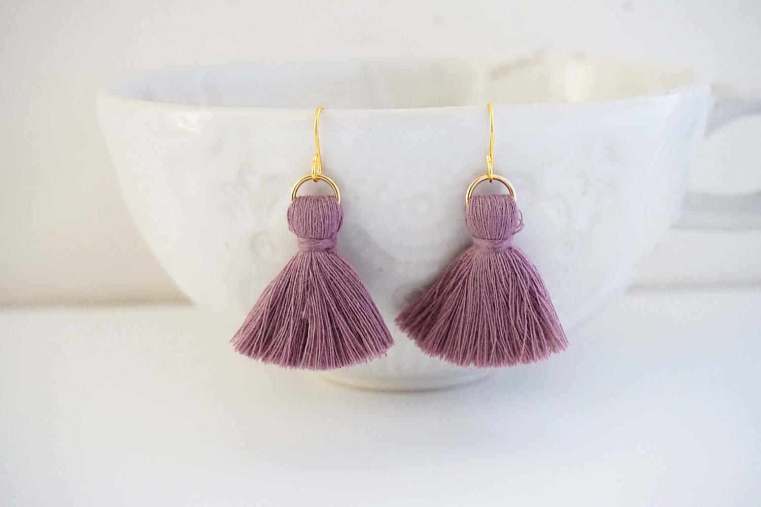 Altrosa Und Gold Quaste Ohrringe von thegemco