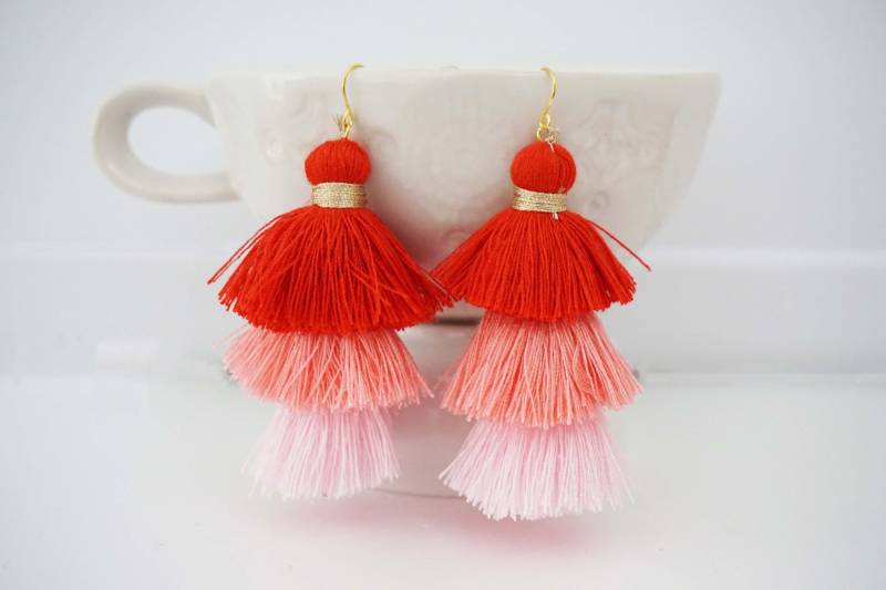 Rote Quaste Ohrringe von thegemco