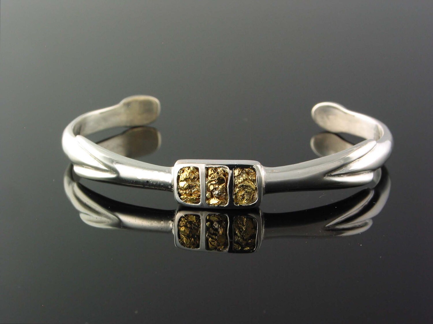 Silber-Armband Style 151 3 Panel Mit 22Kt Natural Gold Inlay von thegoldrushgallery