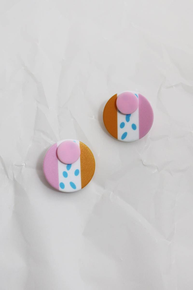 Abstrakte Candy Streifen Muster Kreis Form Retro Moderne Ohrringe Statement Kunststoff Stud Spotty Dotty Kunst Boho Stil von thegoviercuration