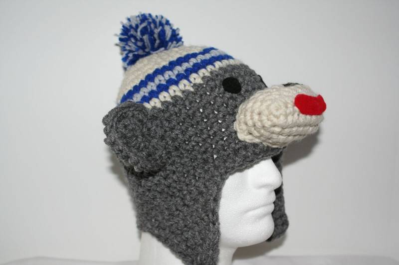 Gehäkelte Sock Monkey Hat Erwachsene Größe, Grau & Blau Mütze von theheadsaid