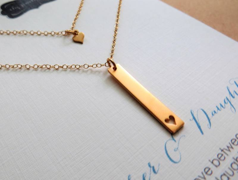 Mutter Weihnachten Geschenk, Tochter Vertikale Bar Halskette Set, Kleines Herz? Geschenk Von Tochter, Stiefmutter, Stieftochter, Mama Und Mir Set von thejewelrybar