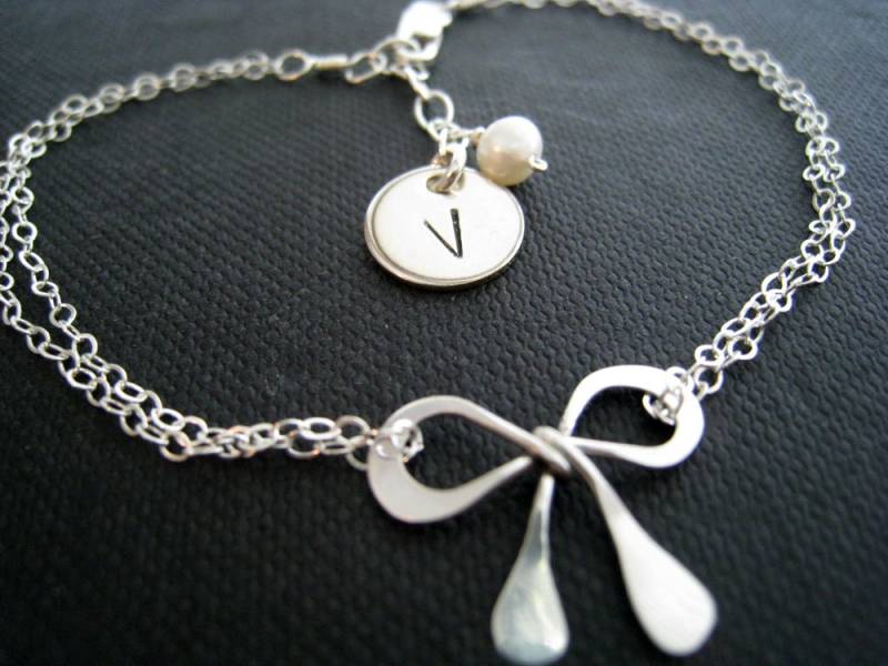 Set Von 3 Personalisierte Brautjungferngeschenke, Silber-Bogen-Armband Mit Dem Ersten Tag, Knoten, Brautjungfer Erschwinglichen Schmuck von thejewelrybar