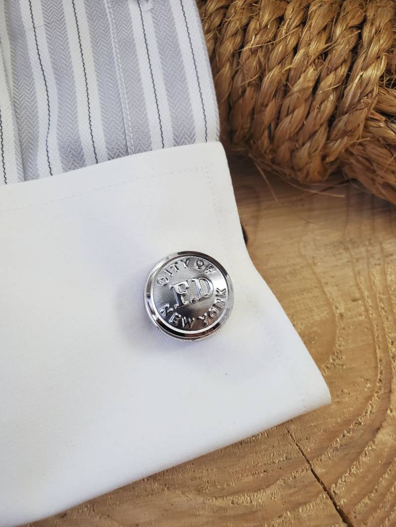 Herren Manschettenknöpfe - New York Accessoires Geschenk Für Kerl Feuerwehrmann Df Mantelknopf Erinnerung An 911 Nypd von thekeyofa