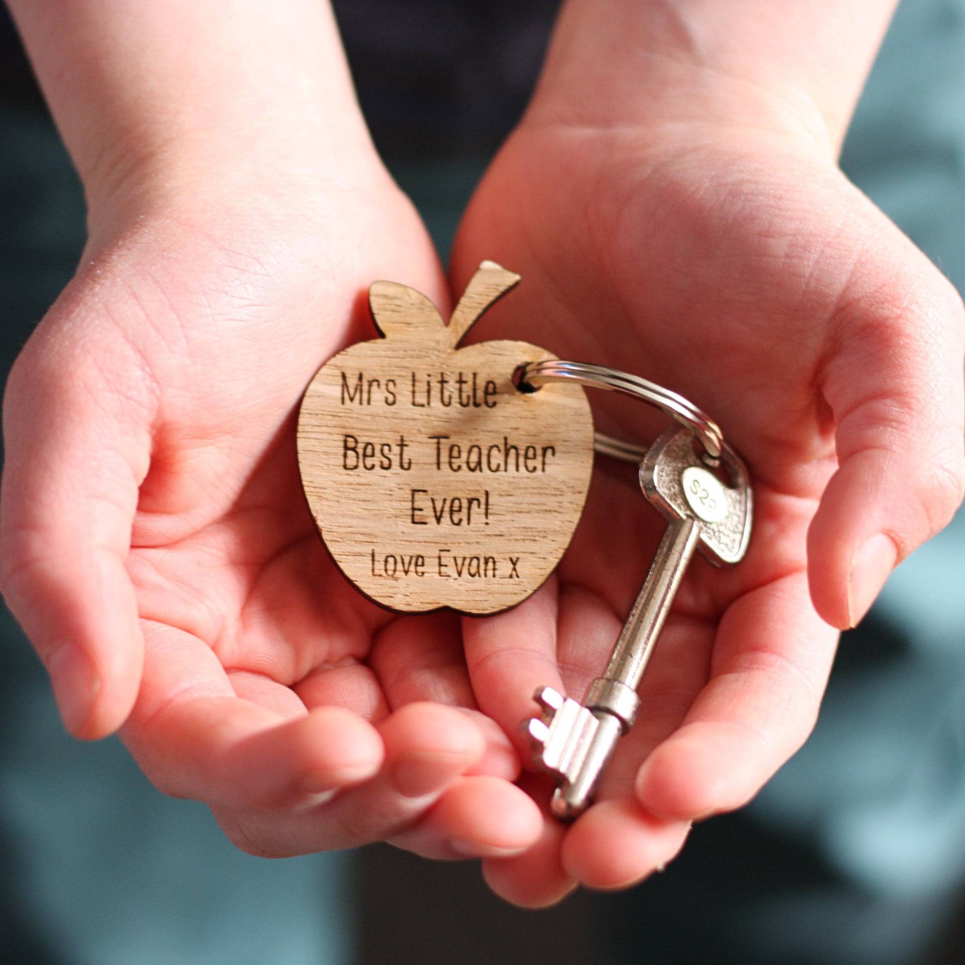 Personalisierter Apfel-Schlüsselring Des Lehrers - Geschenk Zum Schulanfang, Lehrhelfer, Danke, Dass Sie Mir Geholfen Haben, Kindergärtnerin von thelaserengravingco