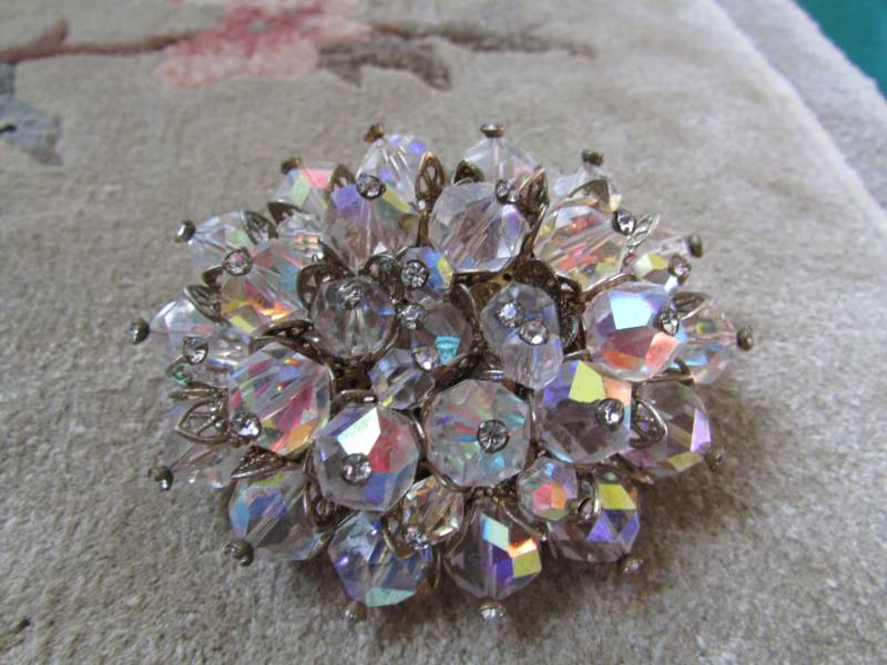 Laurie Erstaunliche Riesige Ab Kristall Perlen Brosche Mit Strass Haskell Stil Laurie Erstaunliche Riesige Ab Kristall Perlen Brosche Mit Strass Haskell Stil von thelauriecollection