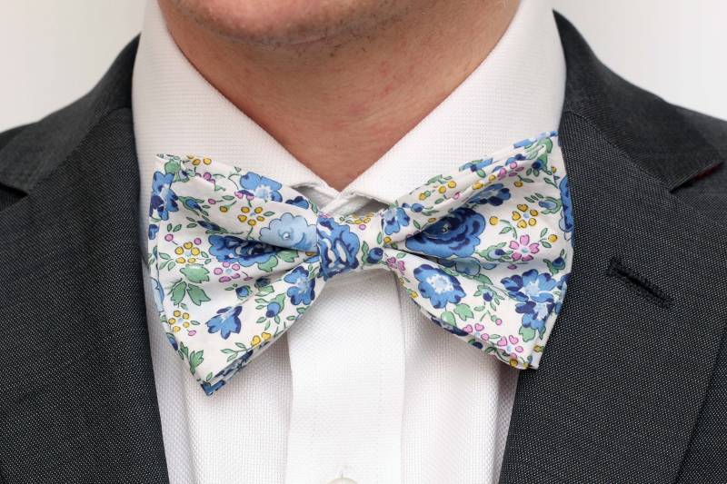 Herren Liberty Fliege - Daddy & Me Selbst Bindende Hochzeitskrawatte Groomsmen Selbstbindende Hochzeitsaccessoires Herren Liberty Fliege - Daddy & Me Selbst Bindende Hochzeitskrawatte Groomsmen Selbstbindende Hochzeitsaccessoires von thelittleclothshop