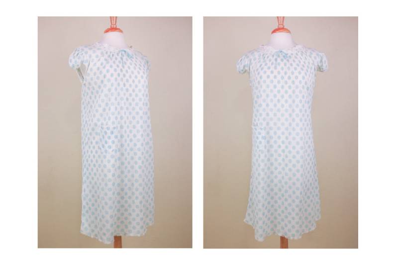 1960 Hellblau Und Weiß Gepunktet Dot Krepp-Blumen-Nachthemd von thelivingroomvintage