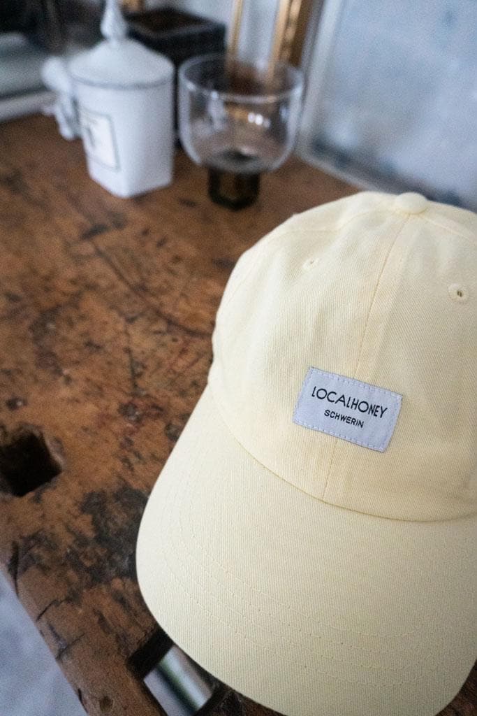 6 Panel Dad Cap Pastellgelb | Localhoney von thelocalhoneyguide