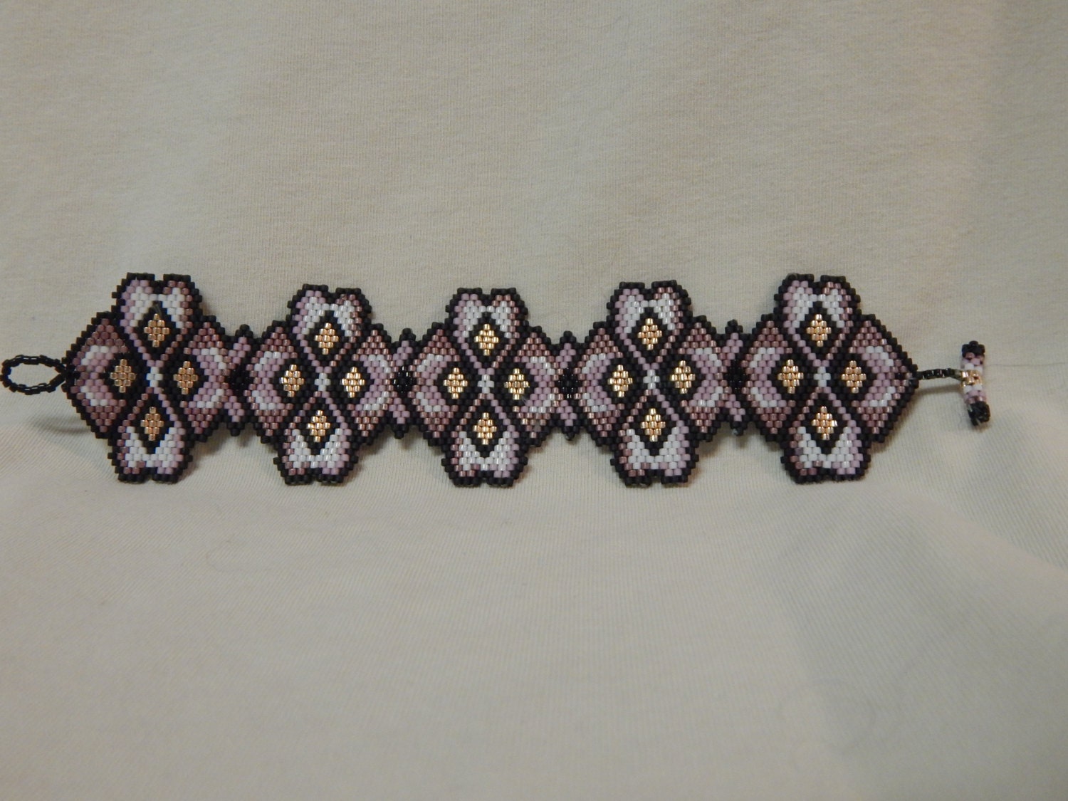 Handgefertigte Perlen Armband, Seed Bead Geformte Delica Rose/Rosa Armband Handgefertigte Perlen Armband, Seed Bead Geformte Delica Rose/Rosa Armband von theperfectaccents