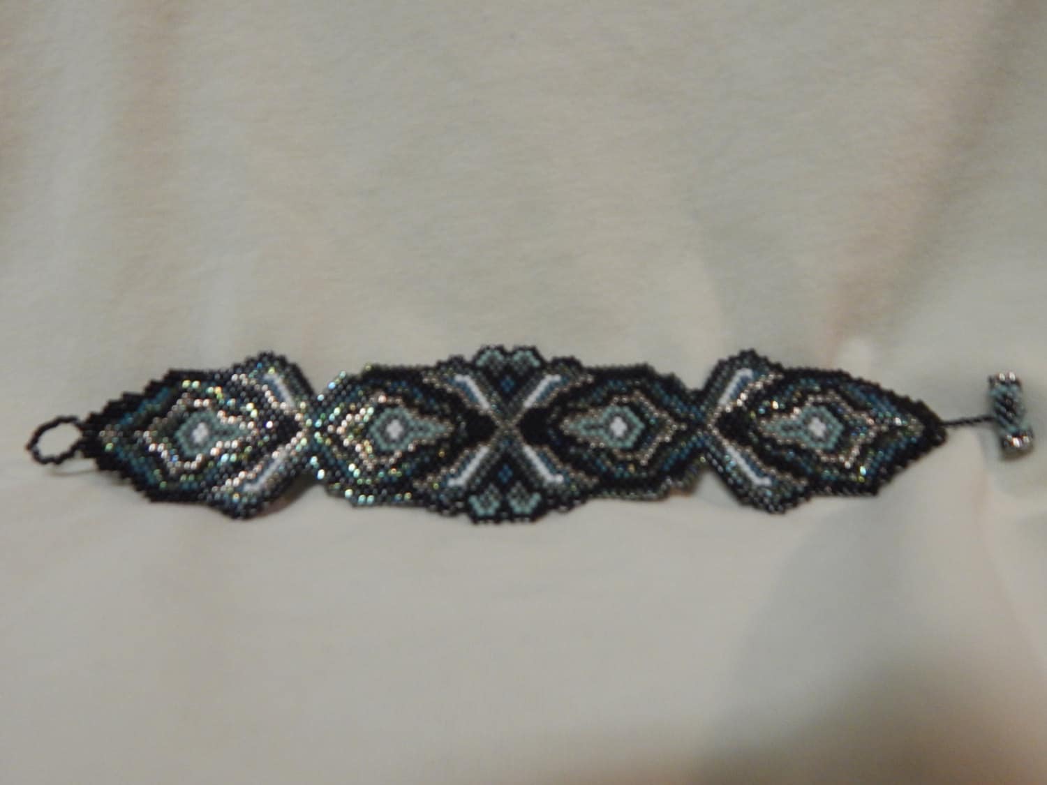 Schattierungen Von Grün Hand Rollrand, Gestaltete Manschette, Brick Genähte Space Gear Geformten Armband, Delica Armband Seed Bead Schattierungen Von Grün Hand Rollrand, Gestaltete Manschette, Brick Genähte Space Gear Geformten Armband, Delica Armband Seed Bead von theperfectaccents