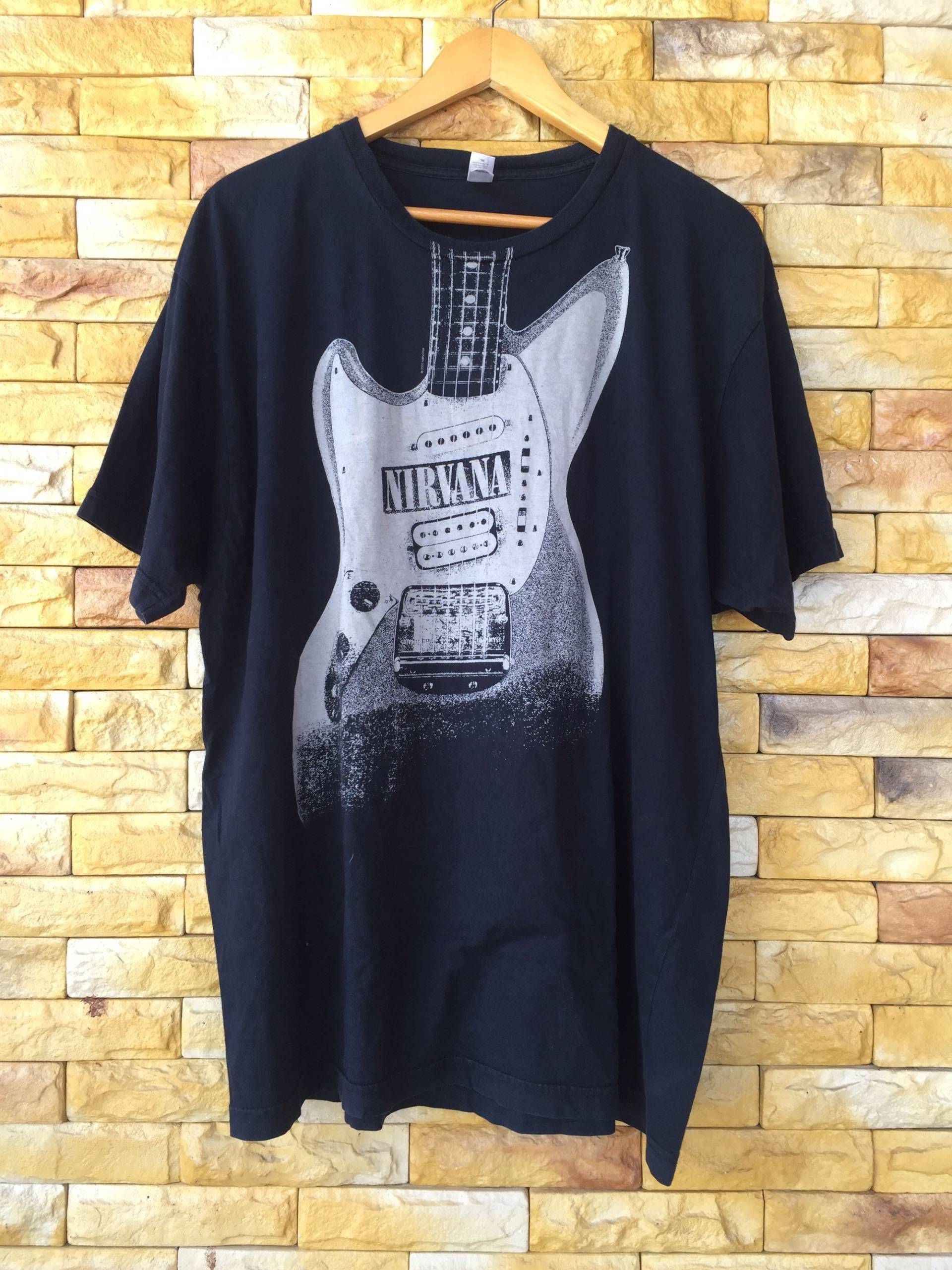 Nirvana Band Promo Konzertalbum Tshirt Größe Xlarge Nirvana Band Promo Konzertalbum Tshirt Größe Xlarge von thepurixvintage