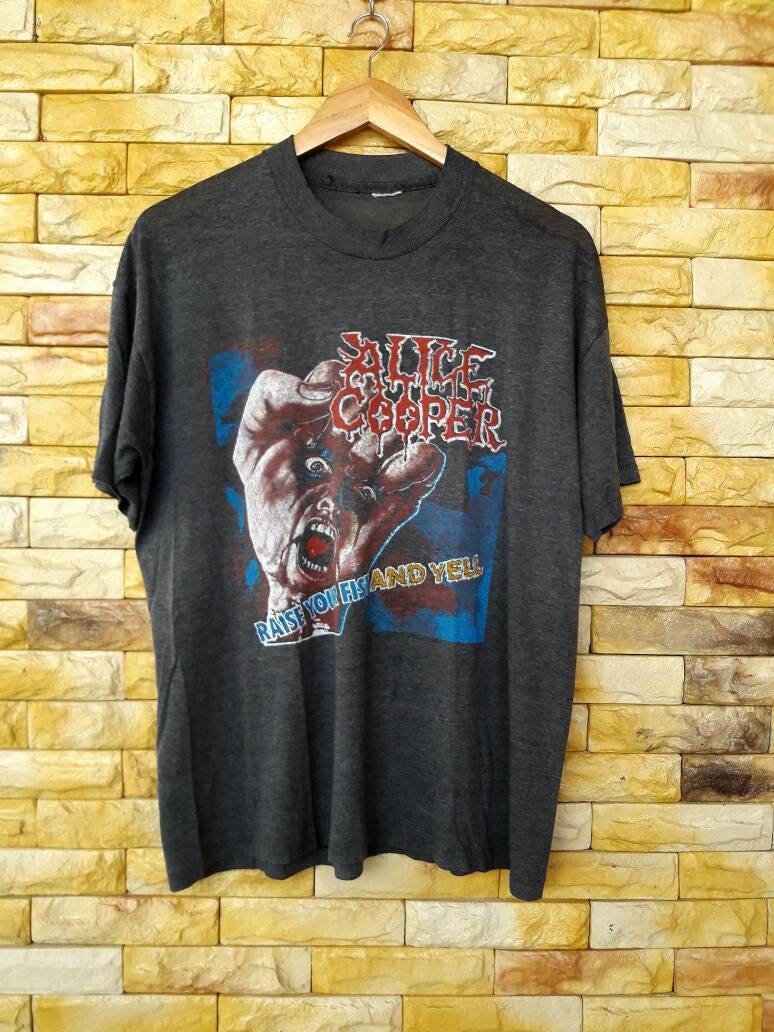 Vintage 80Er Jahre Alice Cooper The Nightmare Back With Tour 87' 88' Raise First & Yell Heavy Metal Tshirt Größe Xlarge Vintage 80Er Jahre Alice Cooper The Nightmare Back With Tour 87' 88' Raise First & Yell Heavy Metal Tshirt Größe Xlarge von thepurixvintage