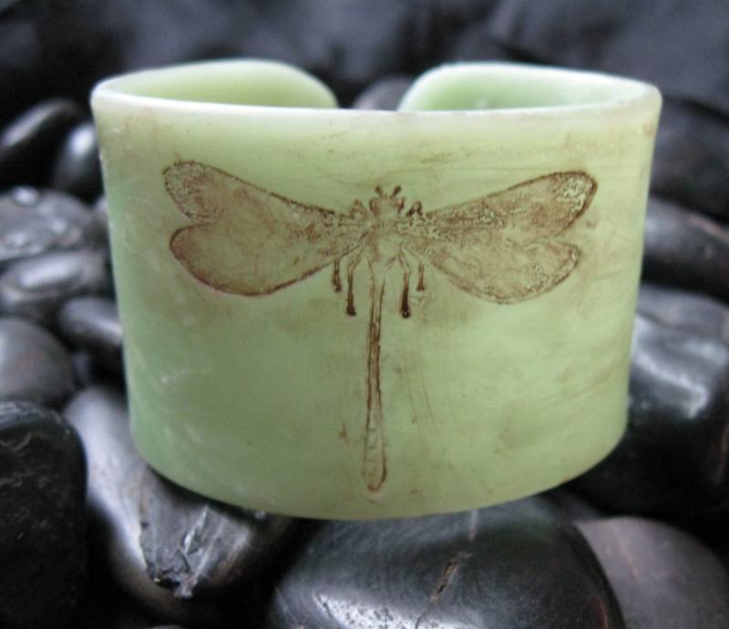 Libelle Manschette Armband, Antiqued Jade Style Translucent Grün, Handgefertigte Manschetten By Theshagbag Auf Etsy, Bitte Lesen Sie Beschreibung von theshagbag