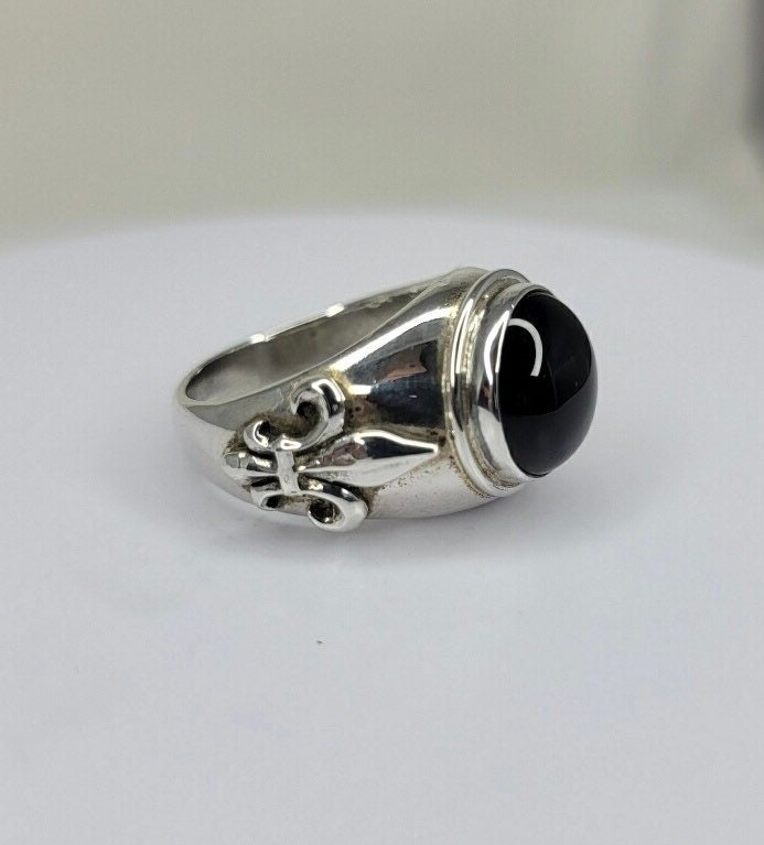 Bold Onyx Ring, Fleur De Lis Signet Für Herren, New Orleans Schmuck, Sterling Silber Geschenk Ihn Louisiana State Symbol von thesilverman