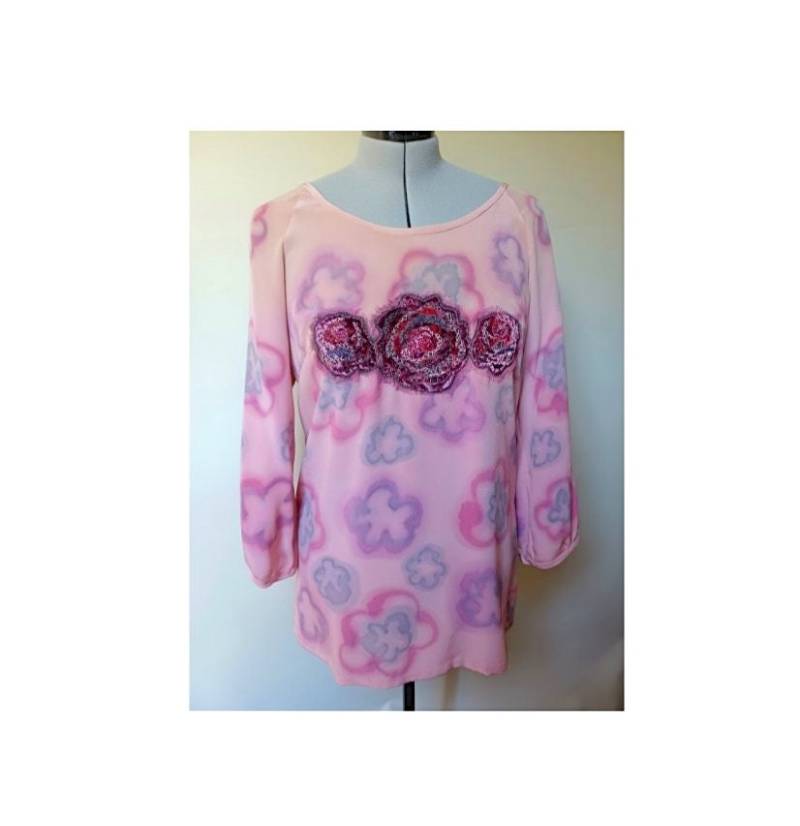 Handbemalte Seidenbluse Gestickte Rosen, Ombre-Farben, Lange Ärmel Handbemalte Seidenbluse Gestickte Rosen, Ombre-Farben, Lange Ärmel von thestitchedbird