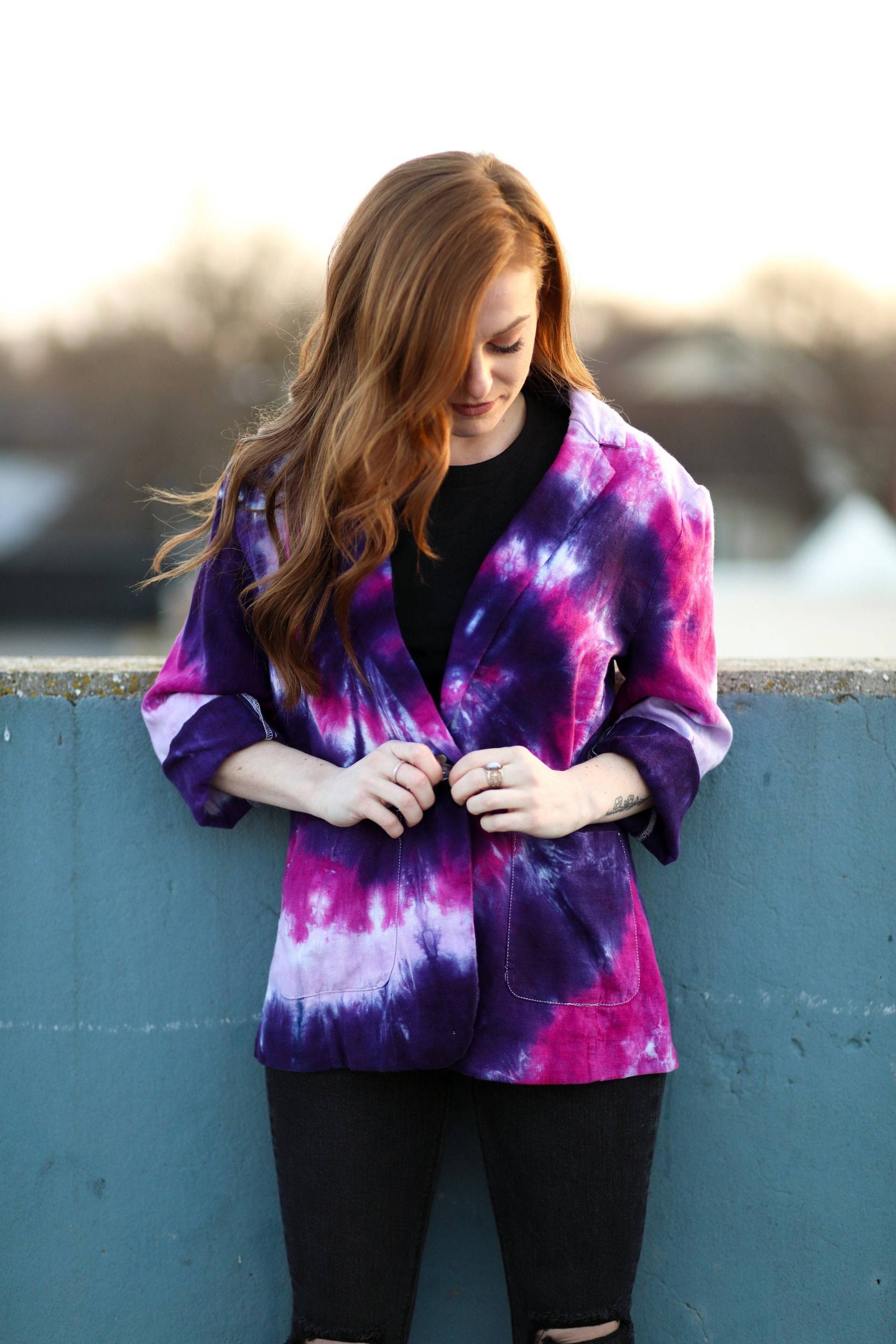 Tie Dye Damen Blazer - Damensakko Damenjacke Regenbogen Hippie Chic Business Boss von thetiedyehippie