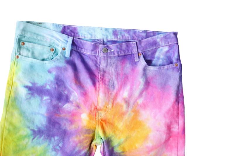 Tie Dye Herren Jeans - Regenbogen Hose Party Hippie Festival Bekleidung Rave Handmade Michigan Made von thetiedyehippie