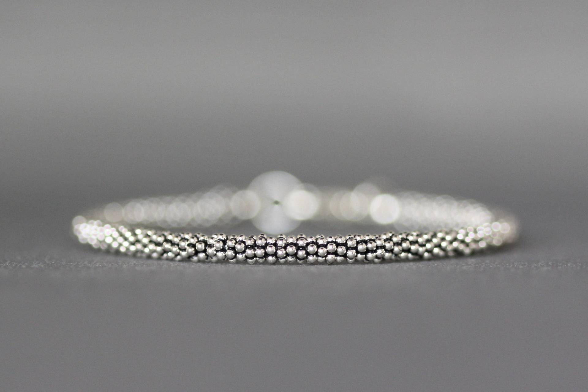 Bali Perlen Armband - Kleines Silber Sterling Schmuck Für Jeden Tag Schicht Bali Perlen Armband - Kleines Silber Sterling Schmuck Für Jeden Tag Schicht von thetimeoutcollection