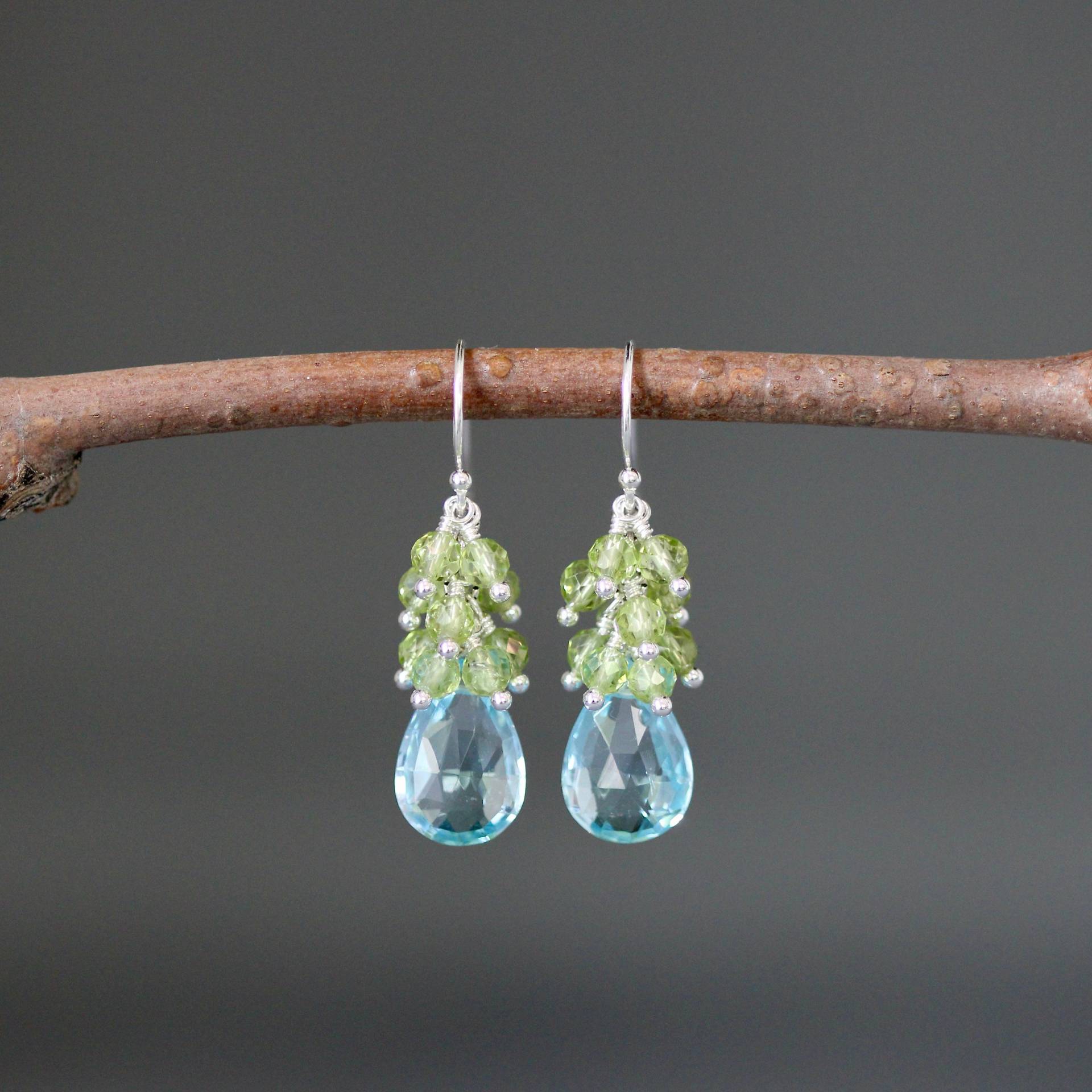 Blautopas Ohrringe - Peridot Blaue Und Grüne Edelstein Kronleuchter Wasserfall Mehrfarbige Blautopas Ohrringe - Peridot Blaue Und Grüne Edelstein Kronleuchter Wasserfall Mehrfarbige von thetimeoutcollection