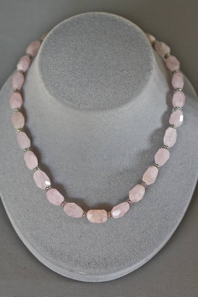 Morganit Halskette - Rosa Edelstein Bali Silber Statement Schmuck von thetimeoutcollection