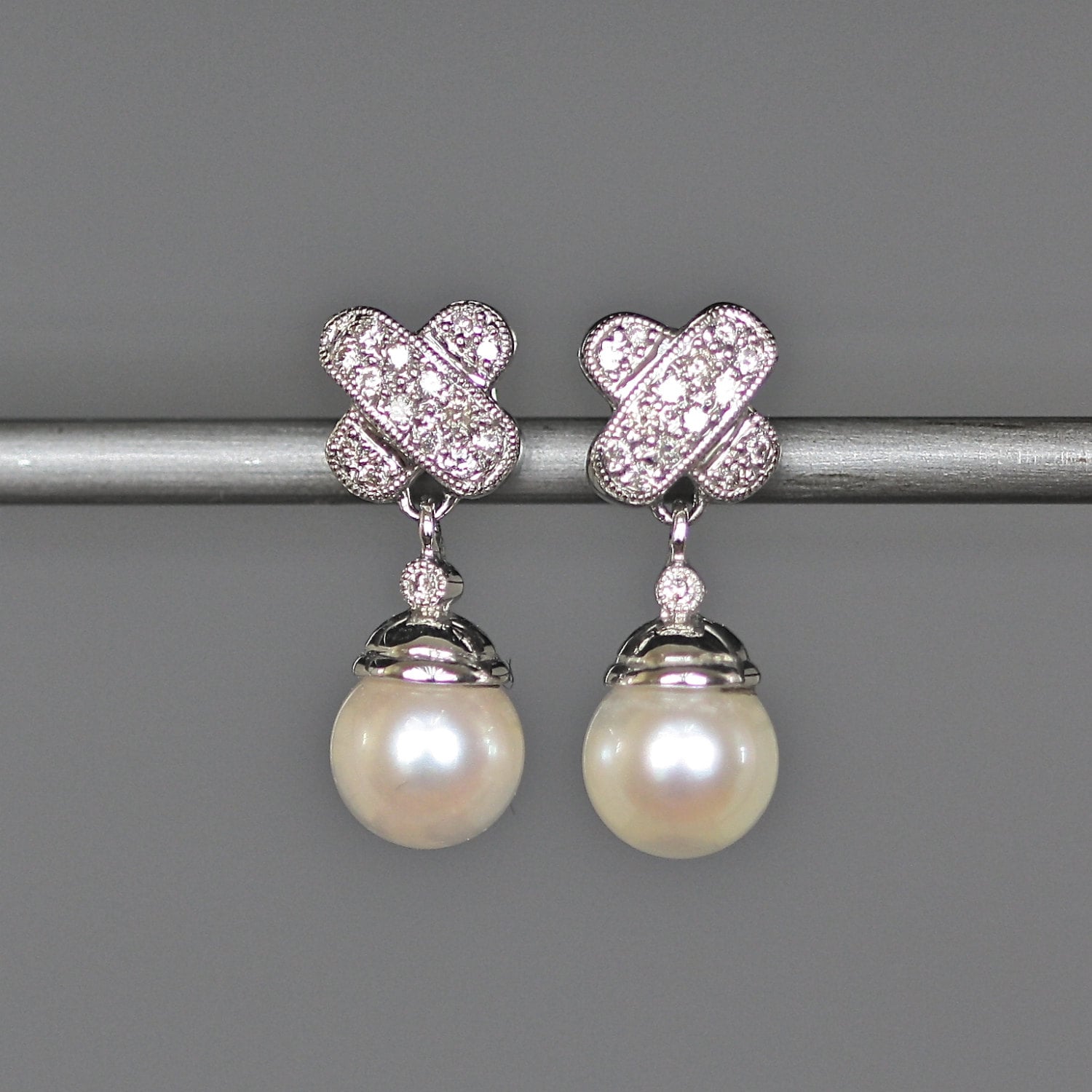 Perlen Und Diamant Ohrringe - Pave Zuchtperlen X Für Die Braut Perlen Und Diamant Ohrringe - Pave Zuchtperlen X Für Die Braut von thetimeoutcollection