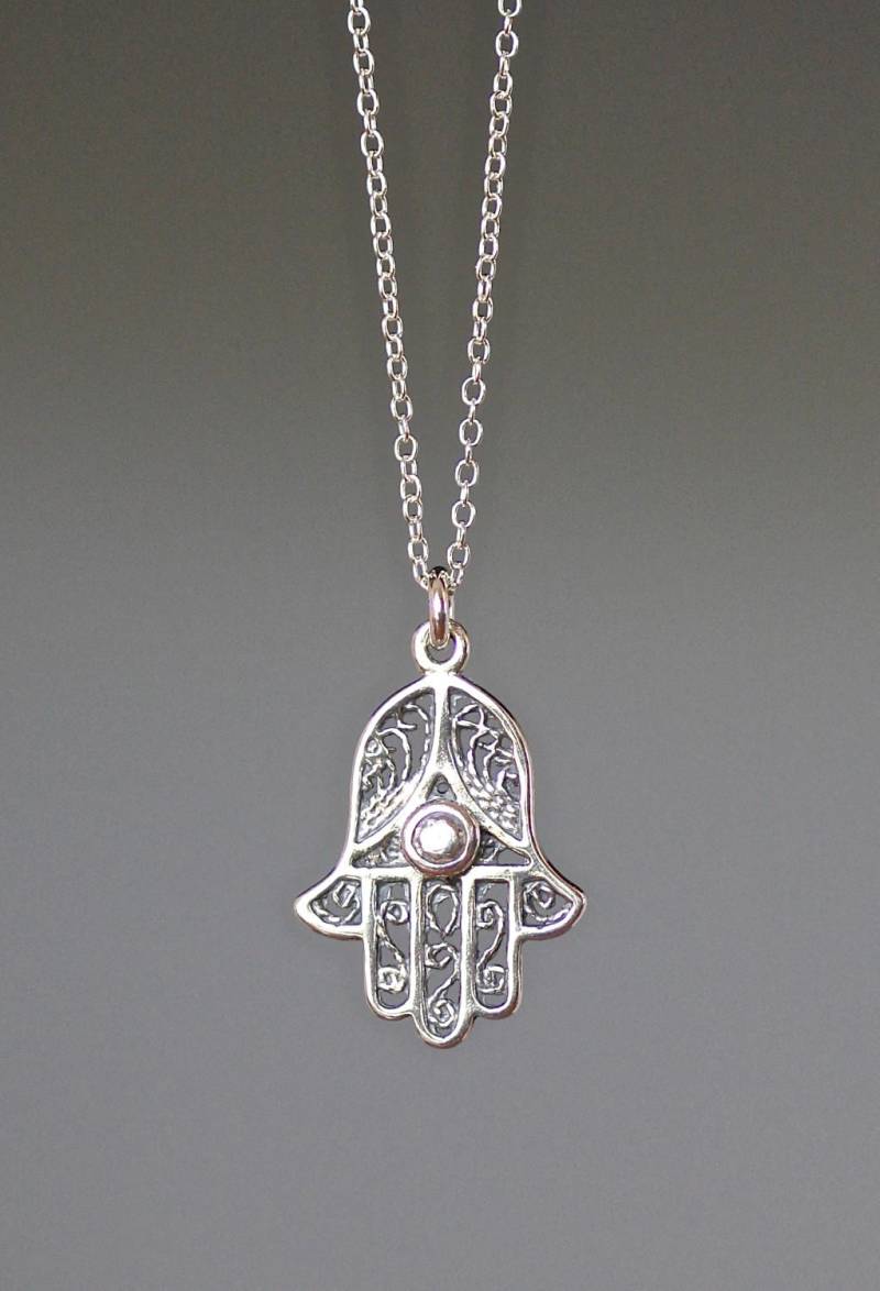 Silber Hamsa Halskette - Hand Der Fatima Anhänger Filigraner Judaica Schmuck Fledermaus Mitzwa Geschenk Silber Hamsa Halskette - Hand Der Fatima Anhänger Filigraner Judaica Schmuck Fledermaus Mitzwa Geschenk von thetimeoutcollection