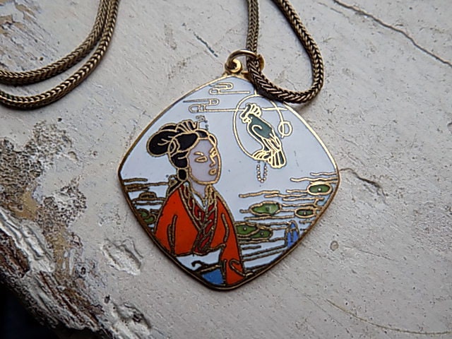 Kostenloser Versand Jahrgang Cloisonne Geisha Anhänger Kette Halskette von theturniptruck