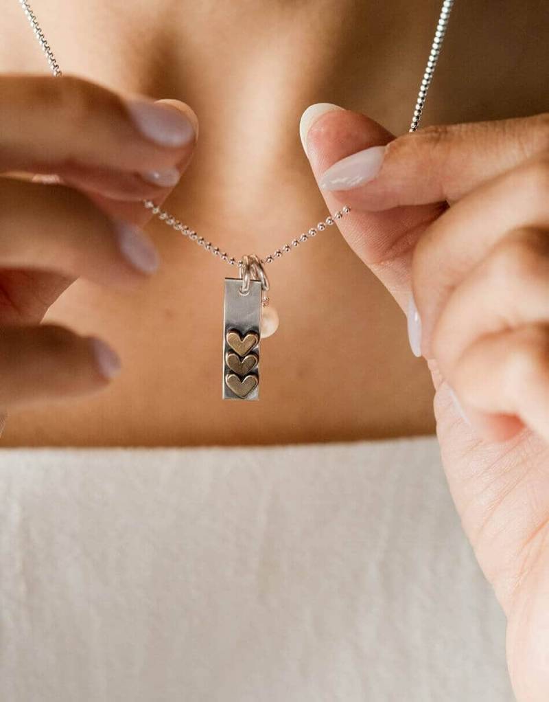 Goldene Love Stack Halskette Für Sie, Gold Herzen Auf Sterling Silber Charm Schmuck Mama, Personalisiertes Geschenk Oma, Muttertagsgeschenk Goldene Love Stack Halskette Für Sie, Gold Herzen Auf Sterling Silber Charm Schmuck Mama, Personalisiertes Geschenk Oma, Muttertagsgeschenk von thevintagepearl