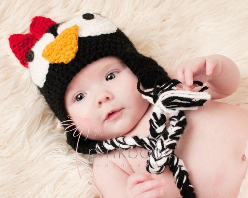 Gehäkelte Neugeborenen/Kleinkind Pinguin Ohrenklappen Mütze von thewhimsicalelephant