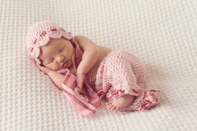 Neugeborene Baby Mädchen Ribboned Überbackene Mütze Und Hosen Set( 111213 von thewhimsicalelephant