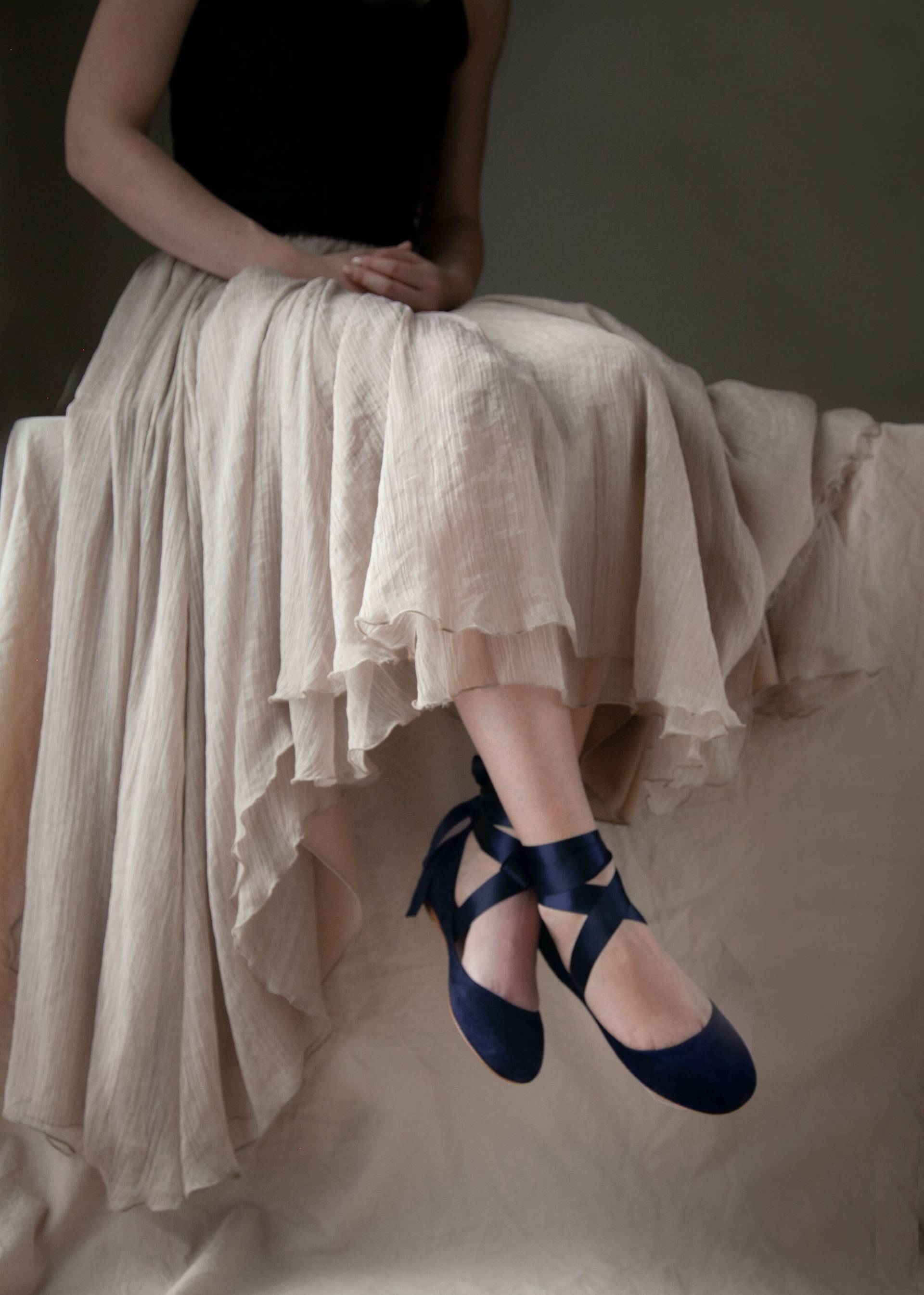 Sienna Ballerinas Aus Weichem Nubuckleder. Navy von thewhiteribbon