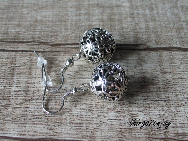 Ohrhänger - Metallperle von things2enjoy