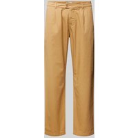 Thinking Mu Regular Fit Bundfaltenhose mit Gürtelschlaufen in Beige, Größe 38 von thinking mu