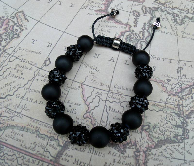 Komplett Schwarzmakramee// Shamballa Armband, Harz - Und Glasperlen, Verstellbares Baumwollkordel-Armband von thiosart
