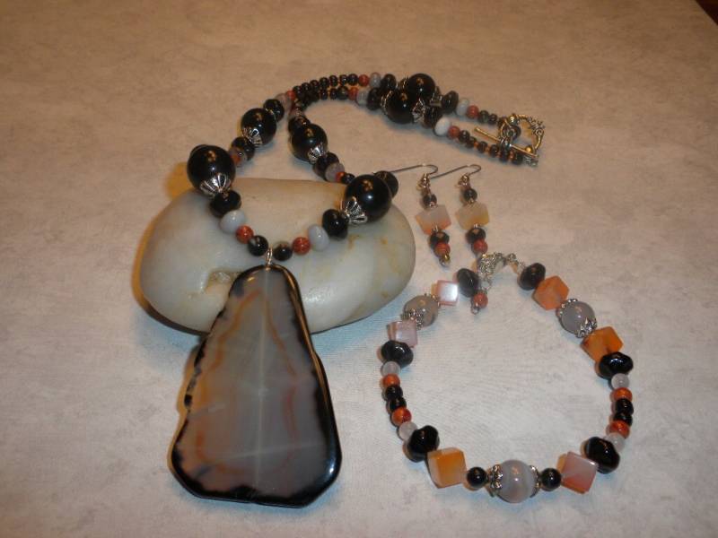 Restposten Wunderschöne Spiderweb Achat Halskette Set von thisbeadsforyou
