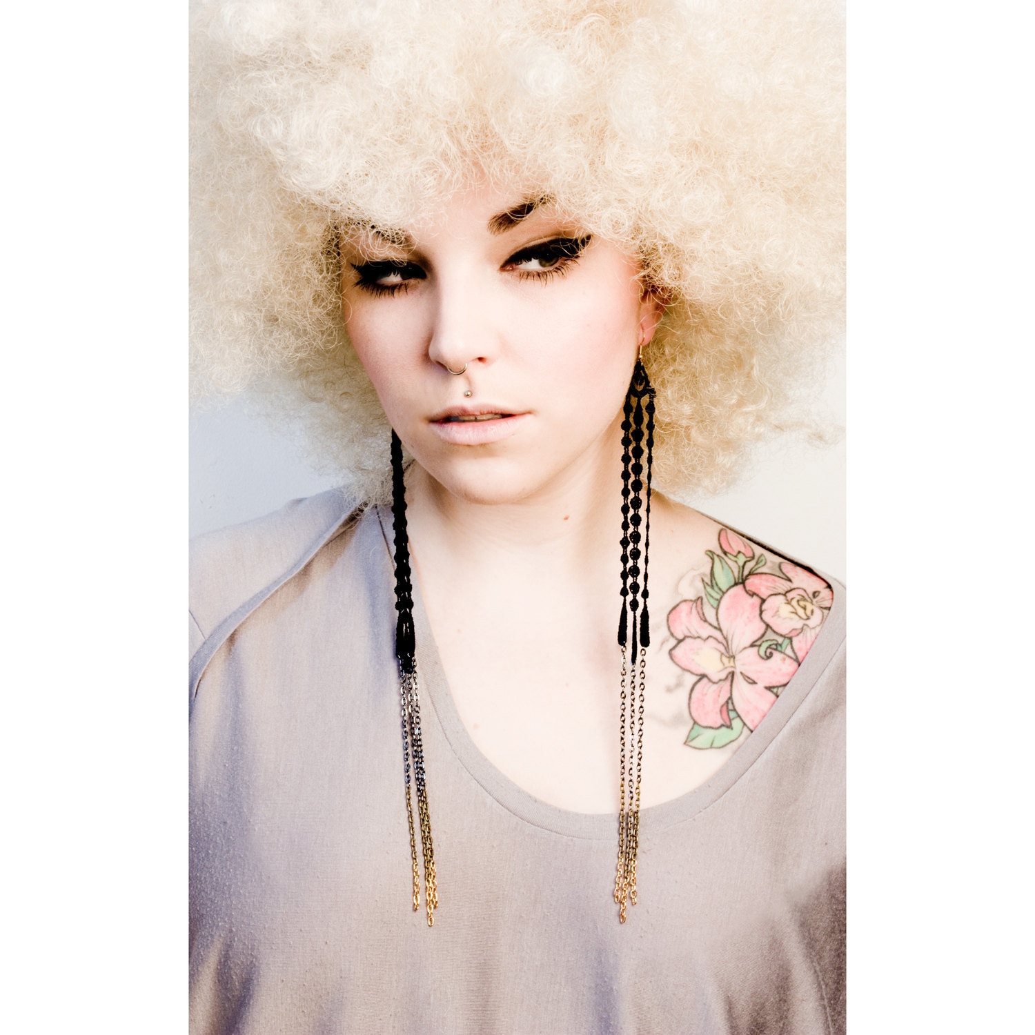 Extra Lange Ohrringe - Vergoldet Schwarze Spitze & Kette Statement Als Clip Erhältlich. Gold Getaucht Ketteneffekt, Abendohrringe Extra Lange Ohrringe - Vergoldet Schwarze Spitze & Kette Statement Als Clip Erhältlich. Gold Getaucht Ketteneffekt, Abendohrringe von thisilk