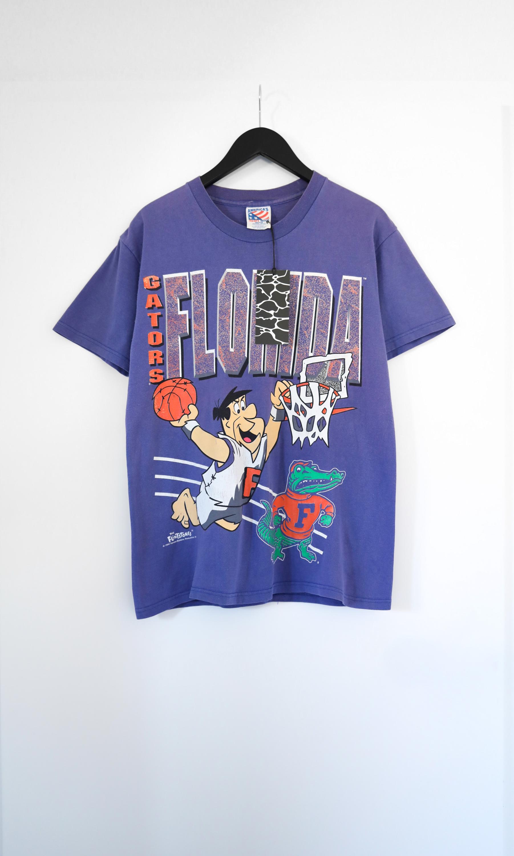 Vintage Flintstones Florida Gators Basketball Graphic Shirt 1994 90S 90Er Hanna-Barbera Productions Vintage Flintstones Florida Gators Basketball Graphic Shirt 1994 90S 90Er Hanna-Barbera Productions von thisisjkvintage