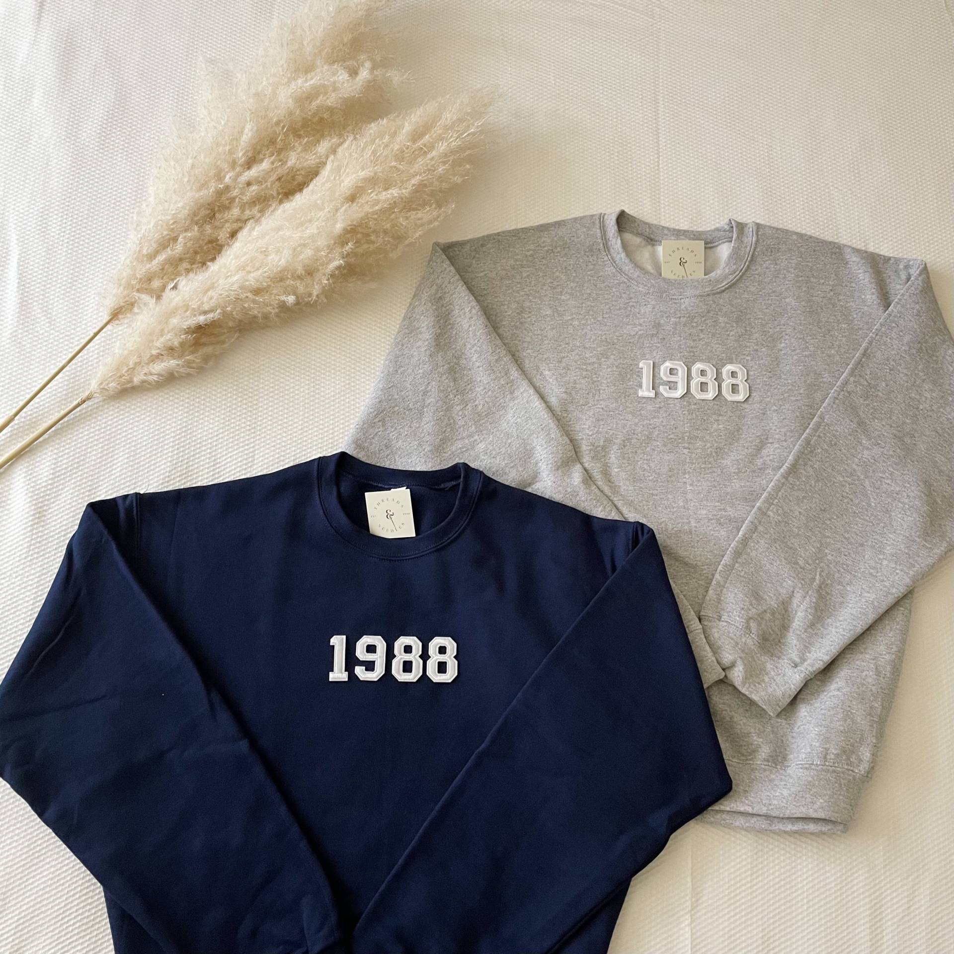 36Th Birthday Sweatshirt | Geschenke Frauen Männer 36 Geburtstag Shirt 1988 Retro Vintage Crewneck Hemd von threadsandneedlesCHI