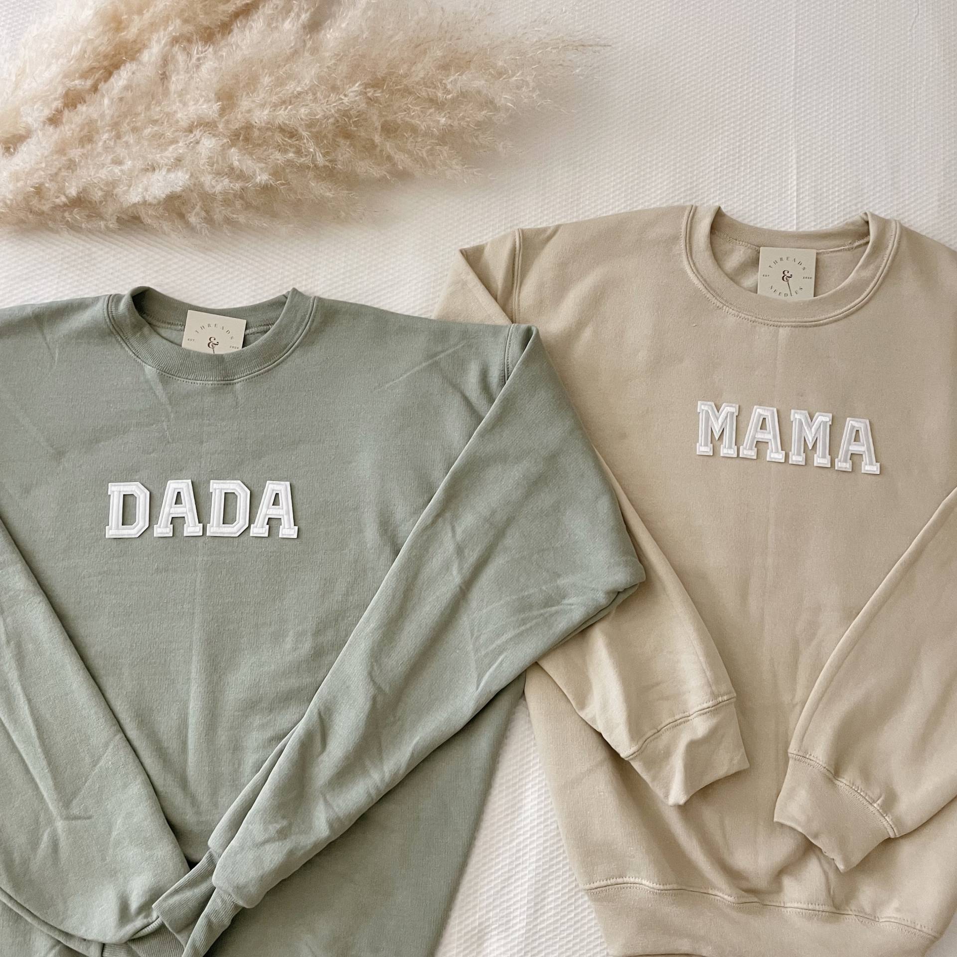 Mama Sweatshirt | Dada Und Papa Krankenhaus Outfit Vatertagsgeschenk Erste Mal Geschenk Neue Mom von threadsandneedlesCHI