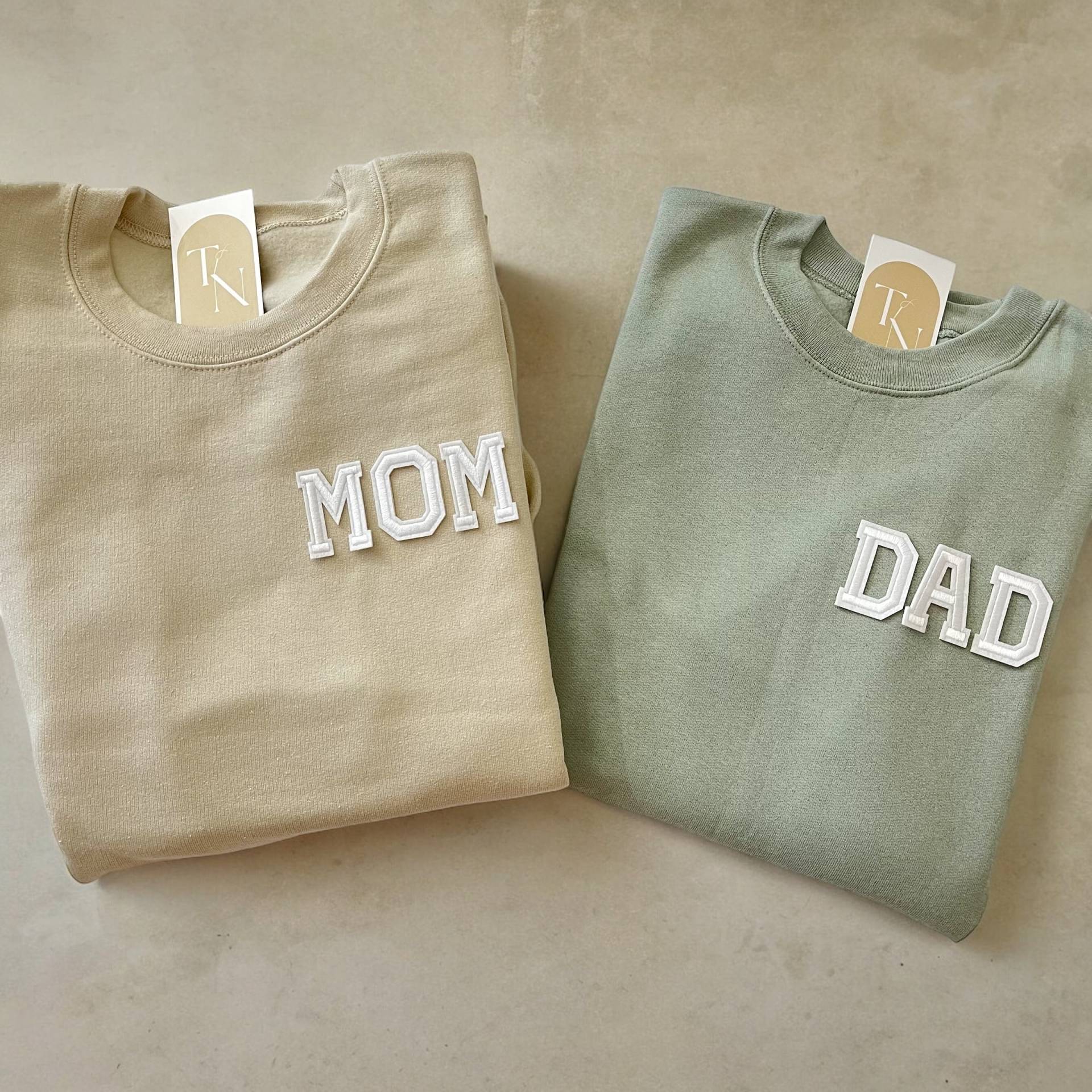 Papa Sweatshirt | Mama Geschenk Neue Mom Shirt Schwangerschaftsankündigungsshirts Und von threadsandneedlesCHI