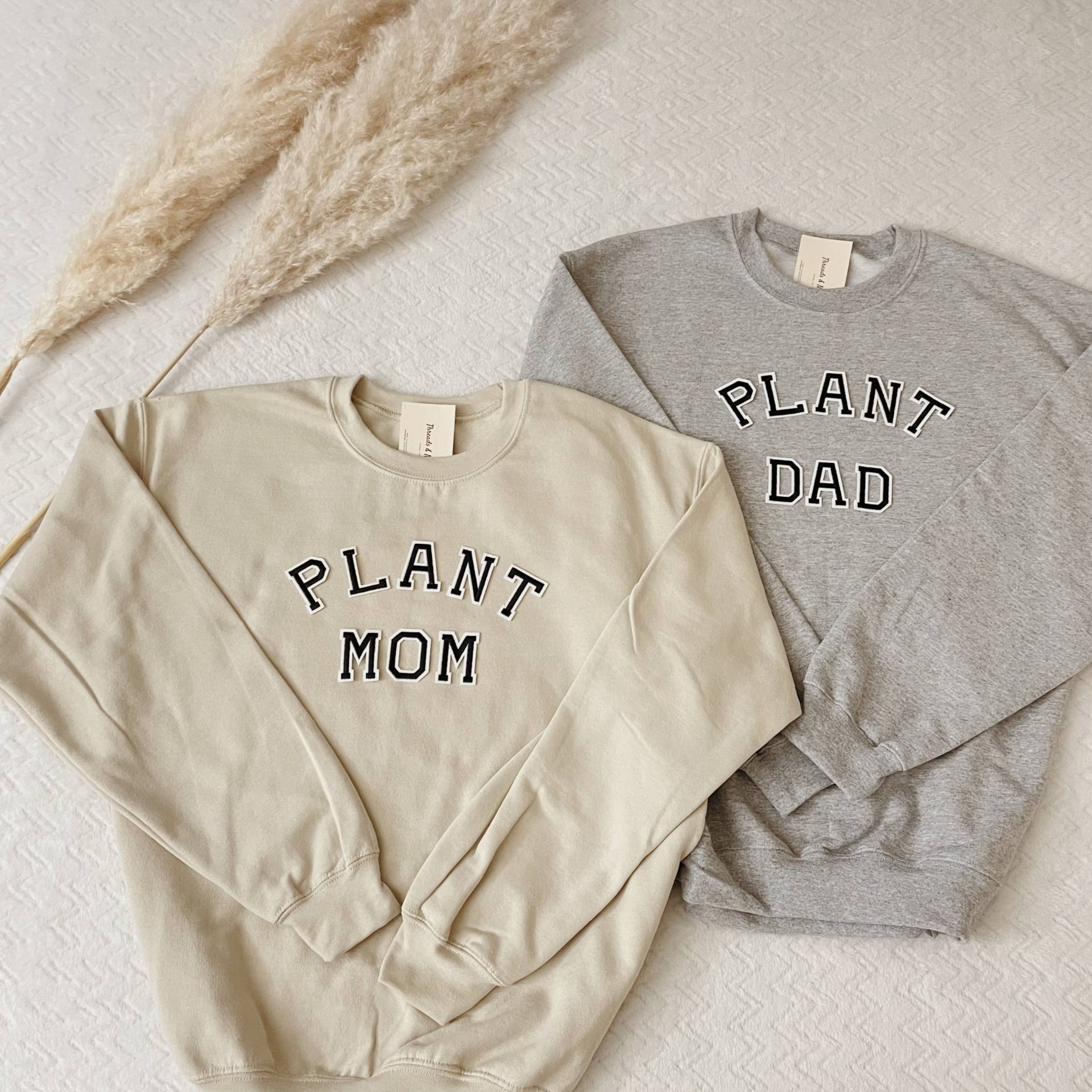 Plant Mom Sweatshirt | Dad Crewneck Mama Pflanzen Shirt| Lady Shirt Pflanze Papa Geschenk Pflanzenmutter von threadsandneedlesCHI